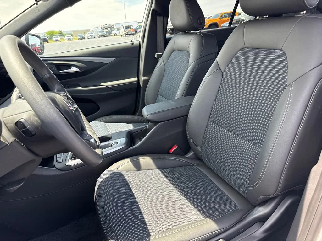 New 2026 Summit White Buick Preferred image 16