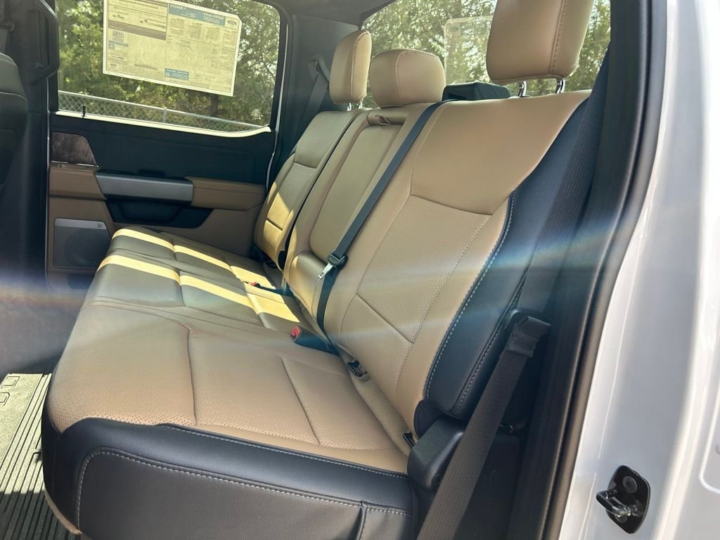 New 2026 Oxford White Ford Lariat image 39