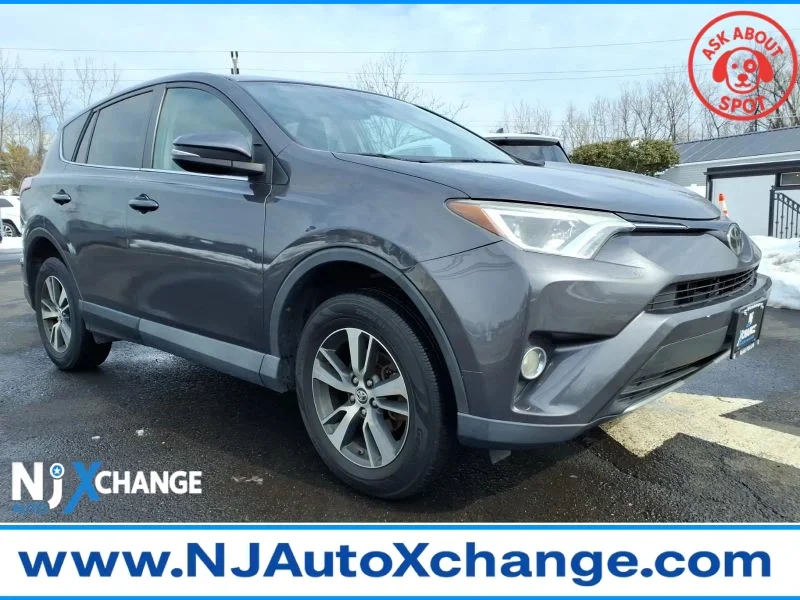 Used 2018 Gray Toyota XLE Sport Utility 4D image 1