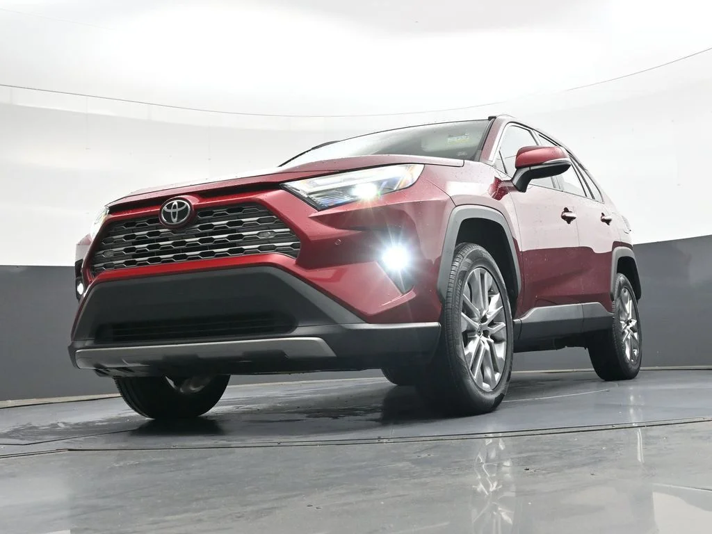 Used 2023 Red Toyota Limited image 43