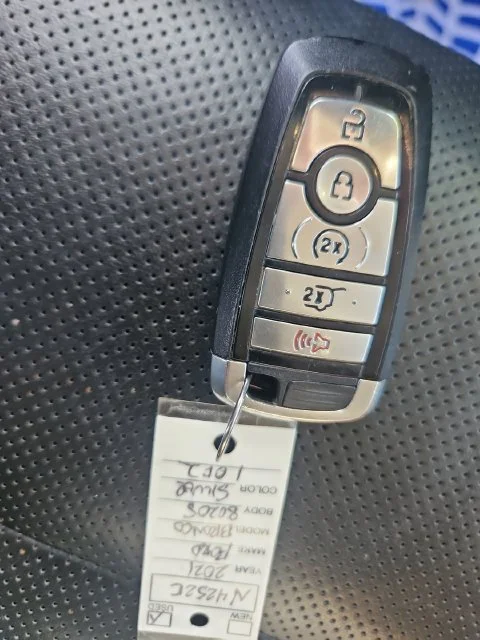 Used 2021 Silver Ford Outer Banks image 29