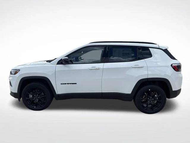 New 2026 White Jeep Latitude image 5