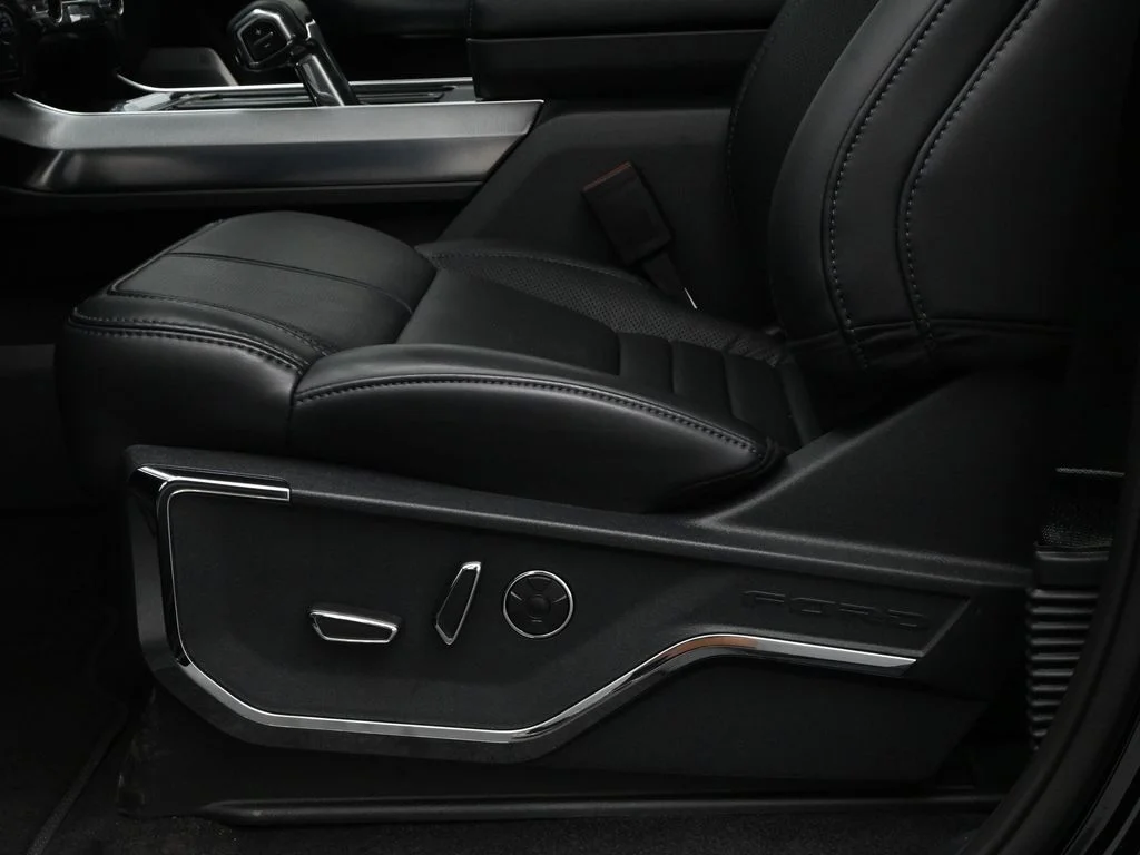 New 2025 Agate Black Metallic Ford Platinum image 10