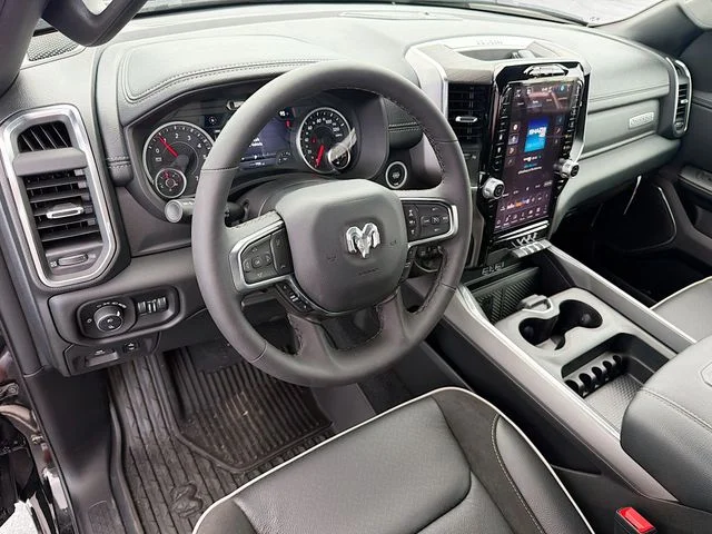 New 2026 Diamond Black Crystal Pearl-Coat Exterior Paint RAM Laramie image 9
