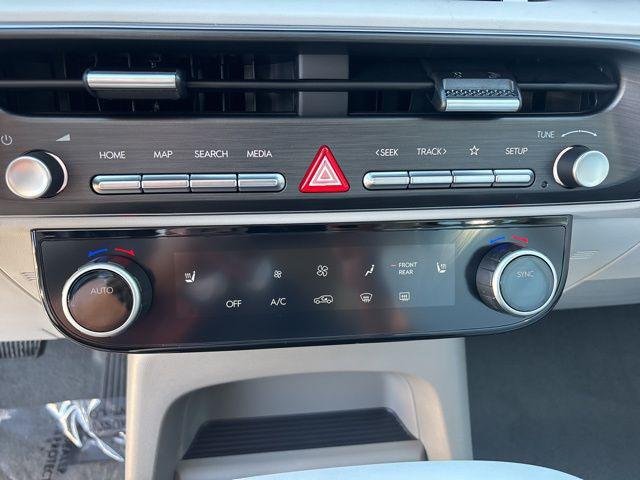 New 2026 Creamy White Pearl Hyundai SEL AWD image 26
