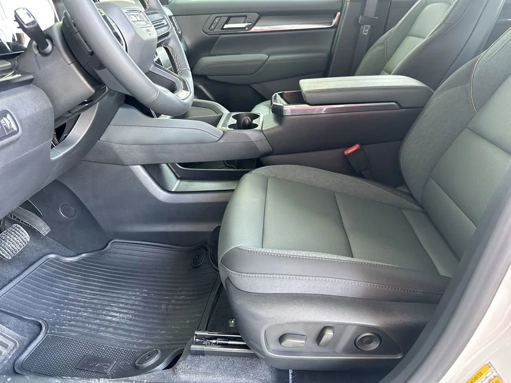2026 GMC Terrain AT4 - Photo 14