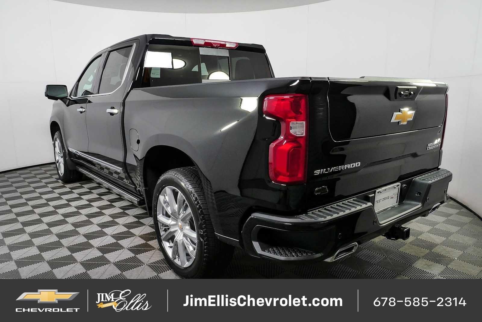 New 2026 Black Chevrolet High Country image 30