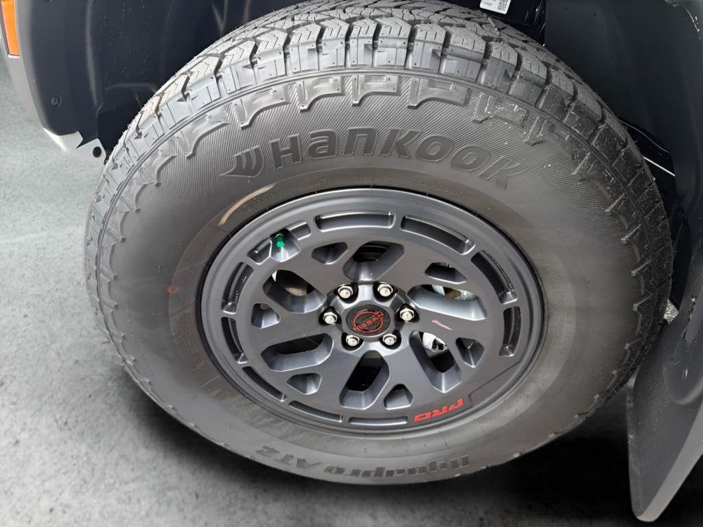 New 2026 White Nissan PRO-4X image 50