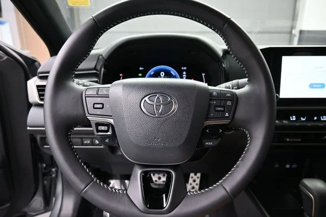 Used 2026  Toyota SE image 24