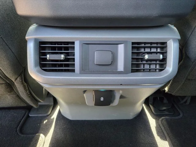 Used 2023 Blue Ford XLT image 15