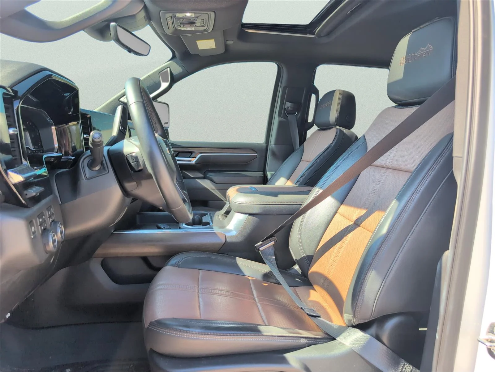 Used 2024 Summit White Chevrolet High Country image 14