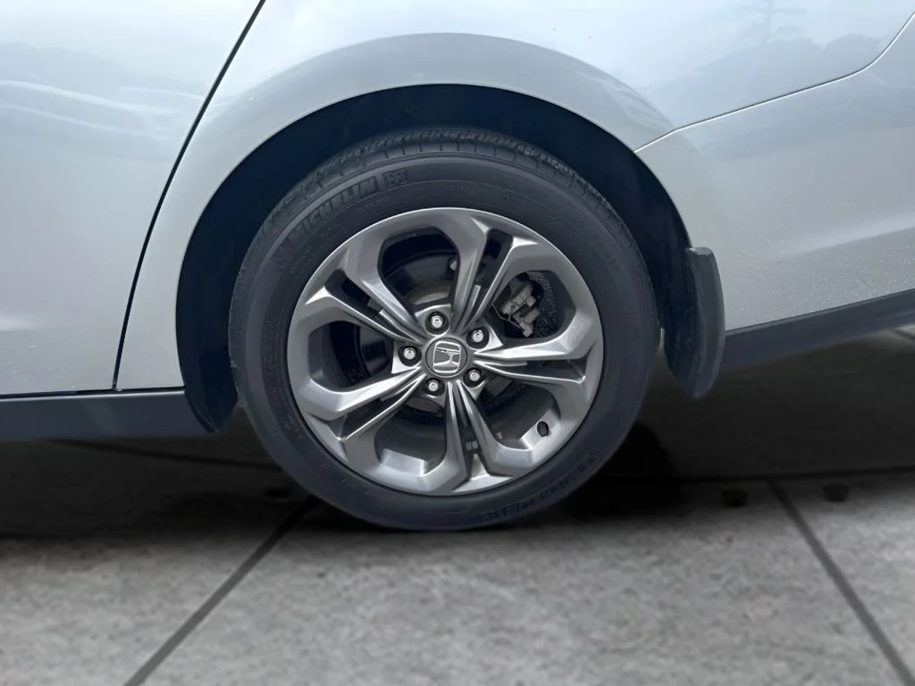 Used 2023 Silver Honda EX image 22