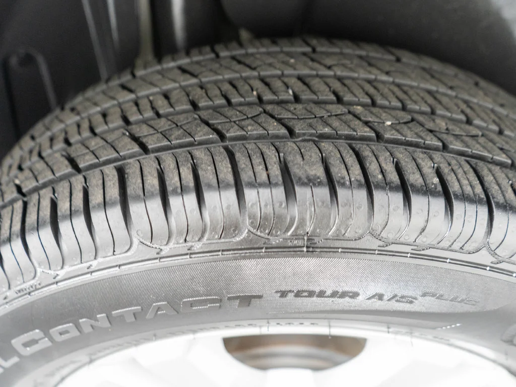 Used 2014 Gold Chevrolet LS image 28