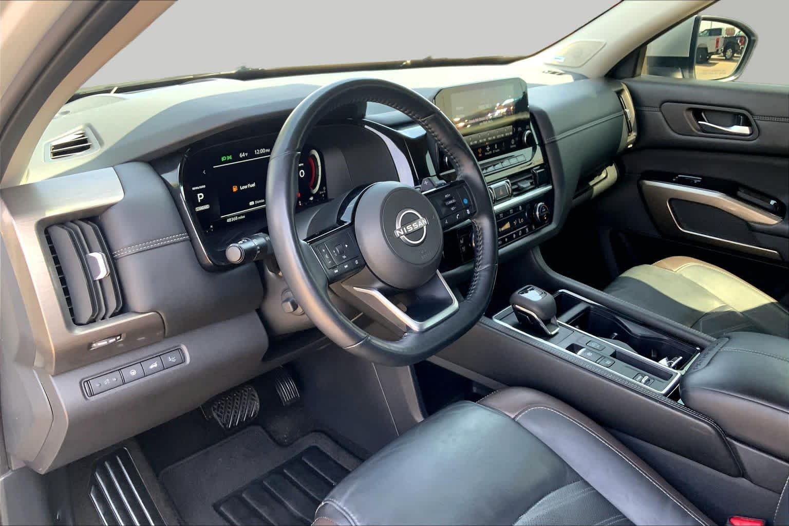 Used 2024 Brilliant Silver Metallic Nissan Platinum image 17