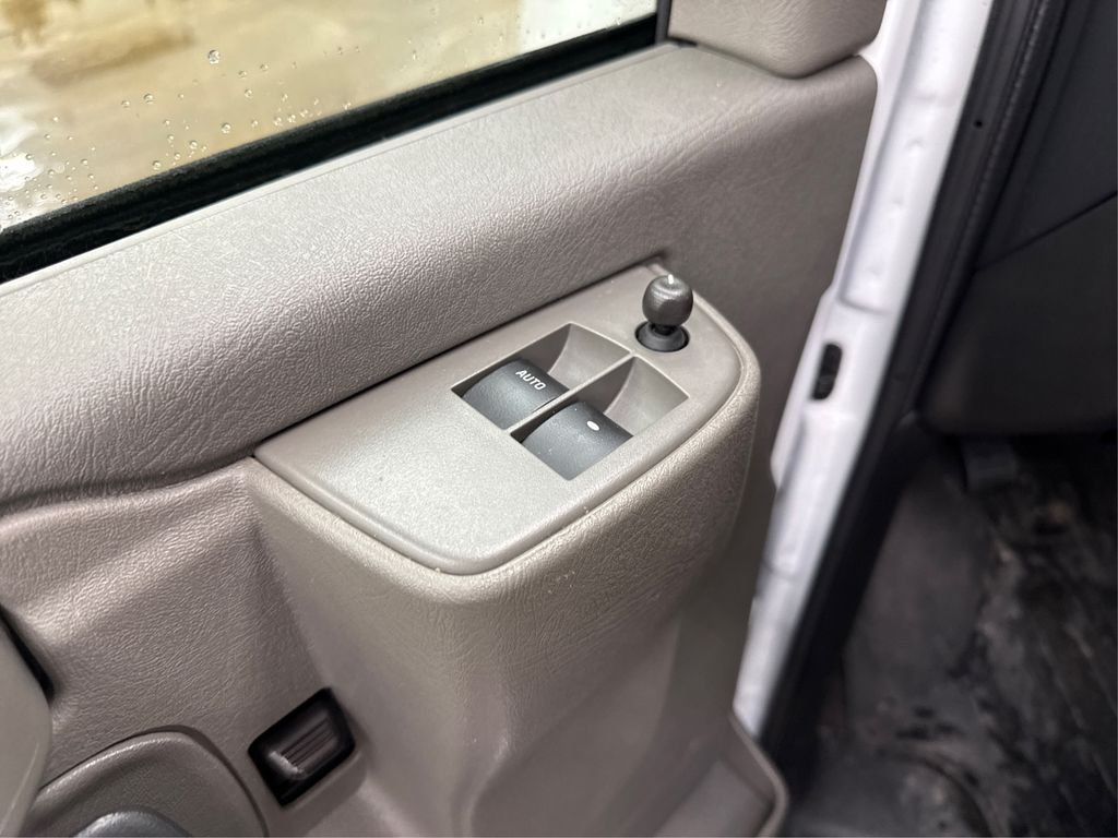 Used 2025 White GMC LT image 29
