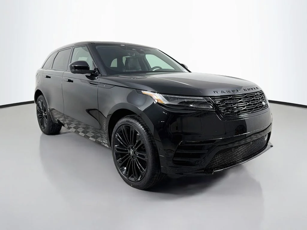 New 2026 Santorini Black Land Rover Belgravia Edition image 3