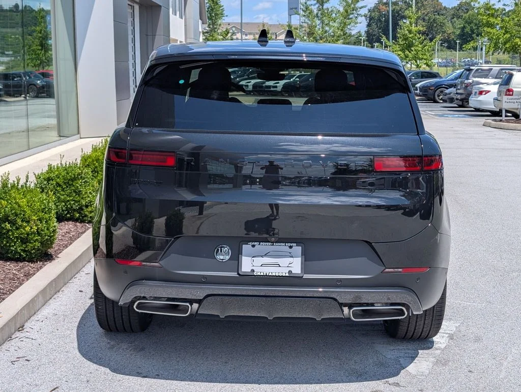 New 2026 Santorini Black Land Rover SE image 6