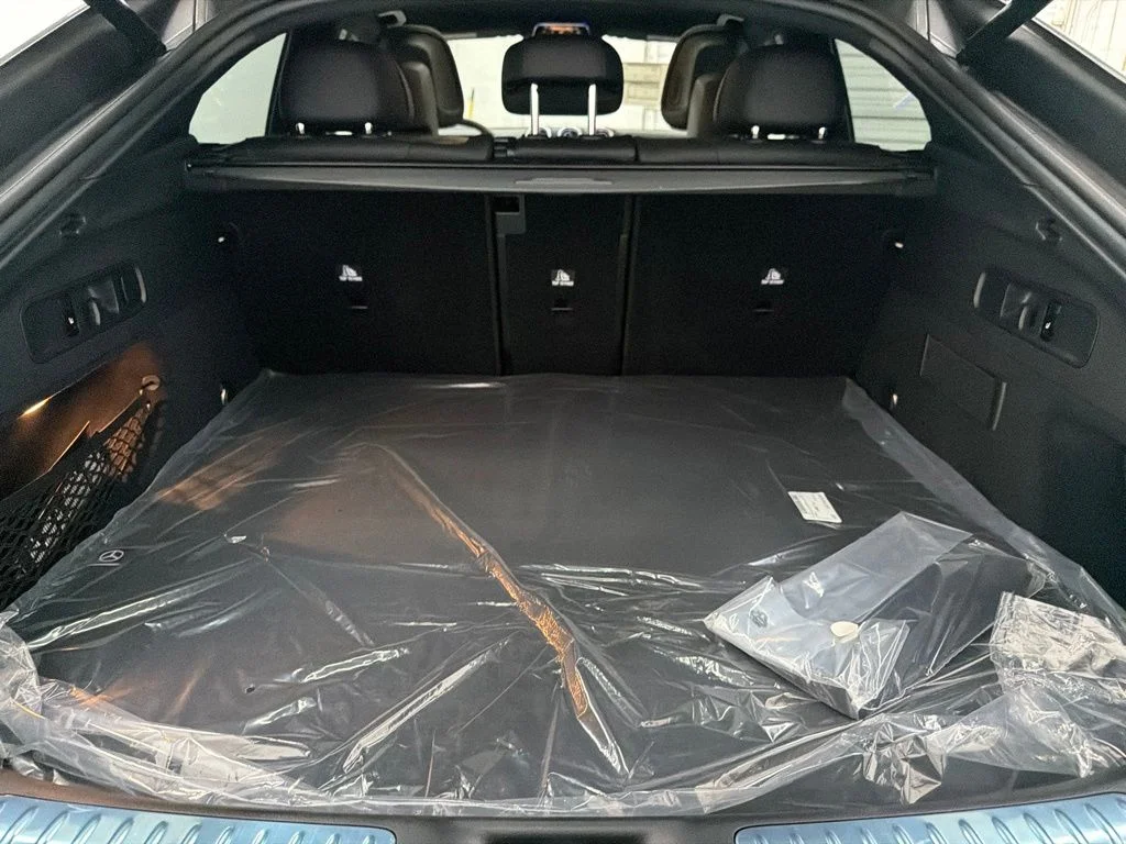 New 2027 White Mercedes-Benz GLC 300 image 22