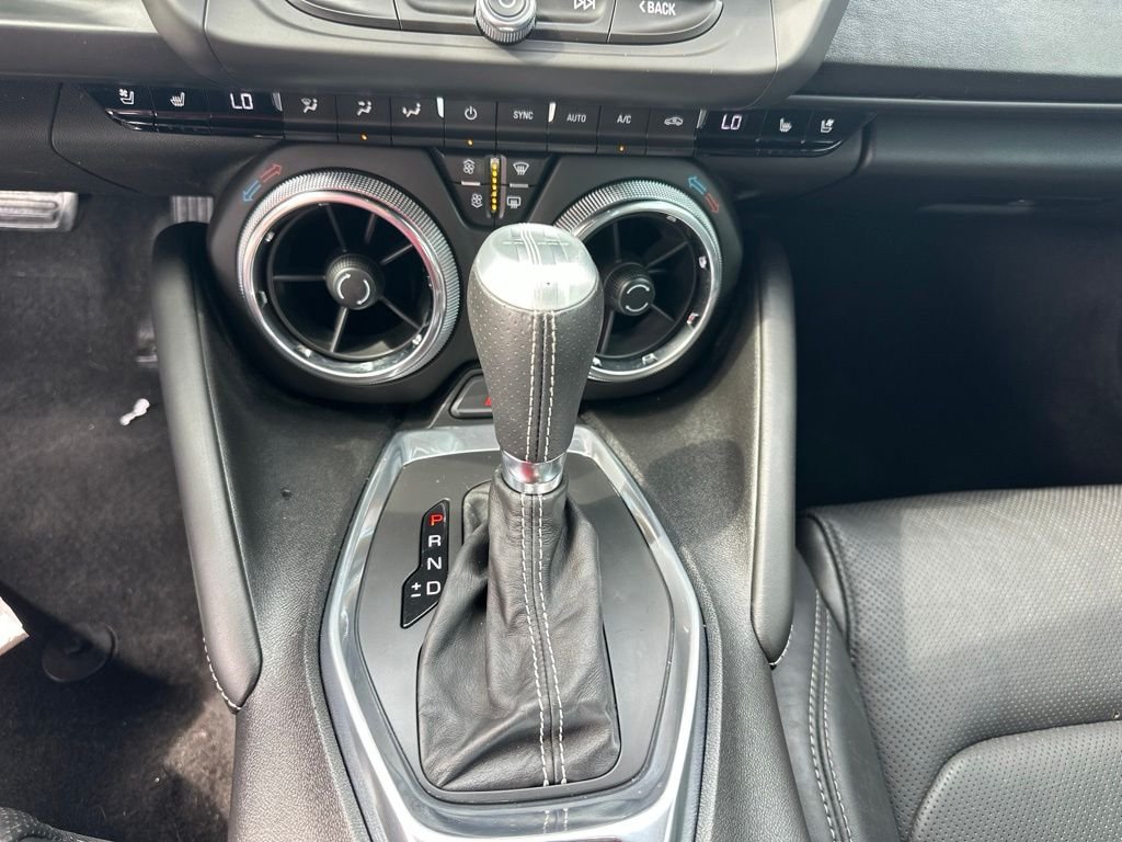 Used 2018 Blue Chevrolet 2LT image 19
