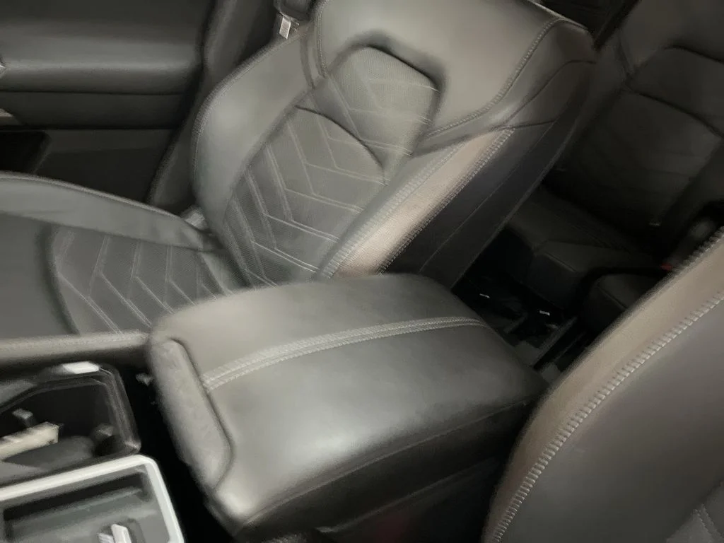 Used 2024 White Nissan Platinum image 25