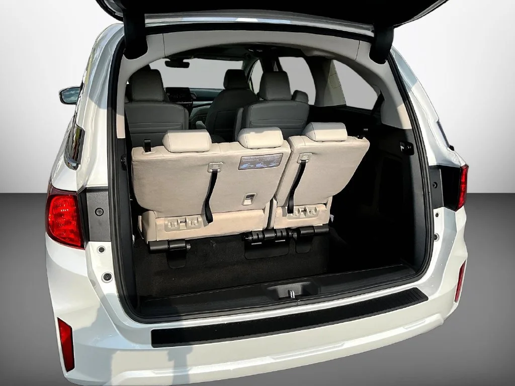 New 2027 Platinum White Pearl Honda EX-L image 7