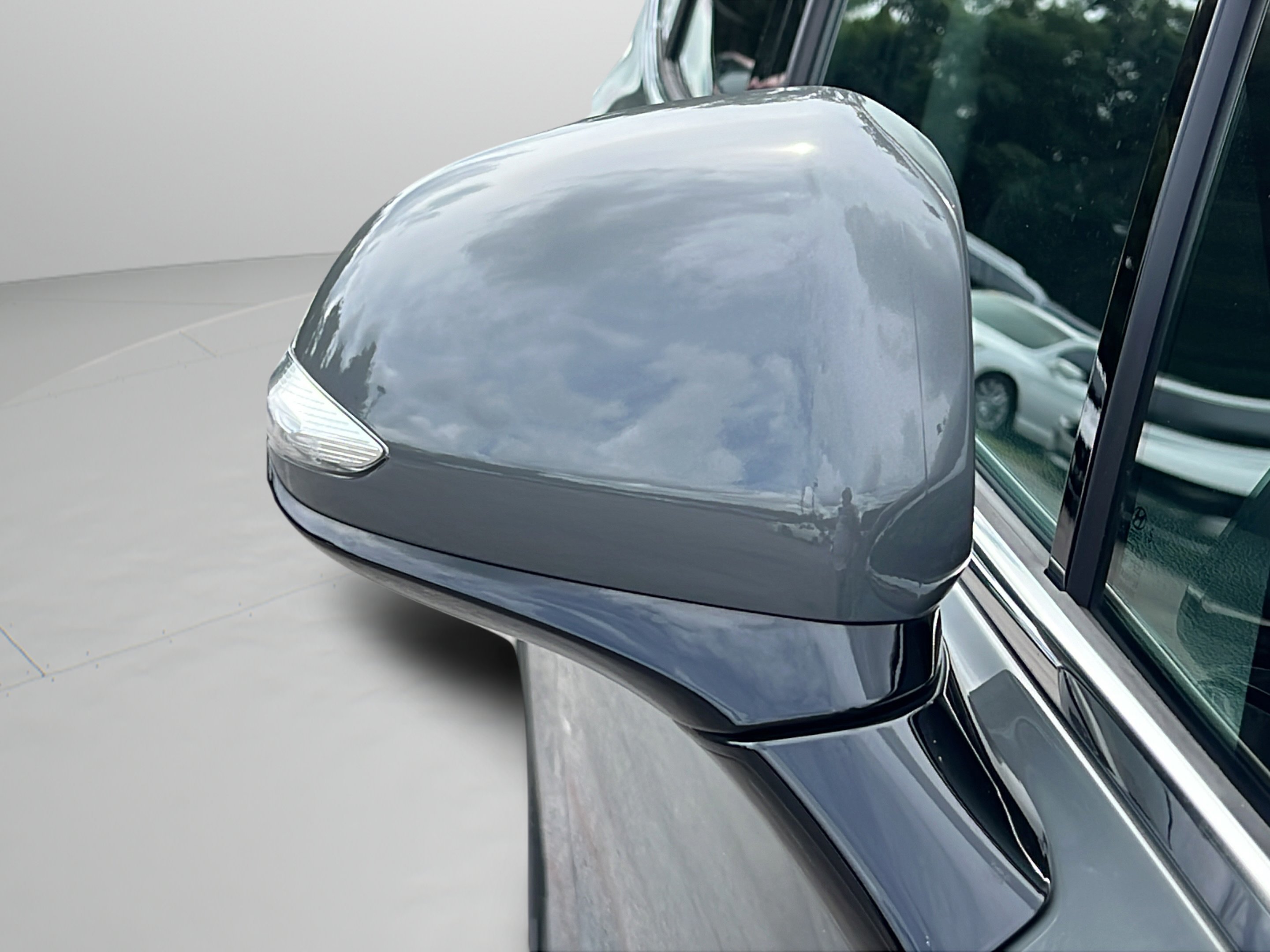 Used 2023 Hampton Gray Hyundai SEL image 11