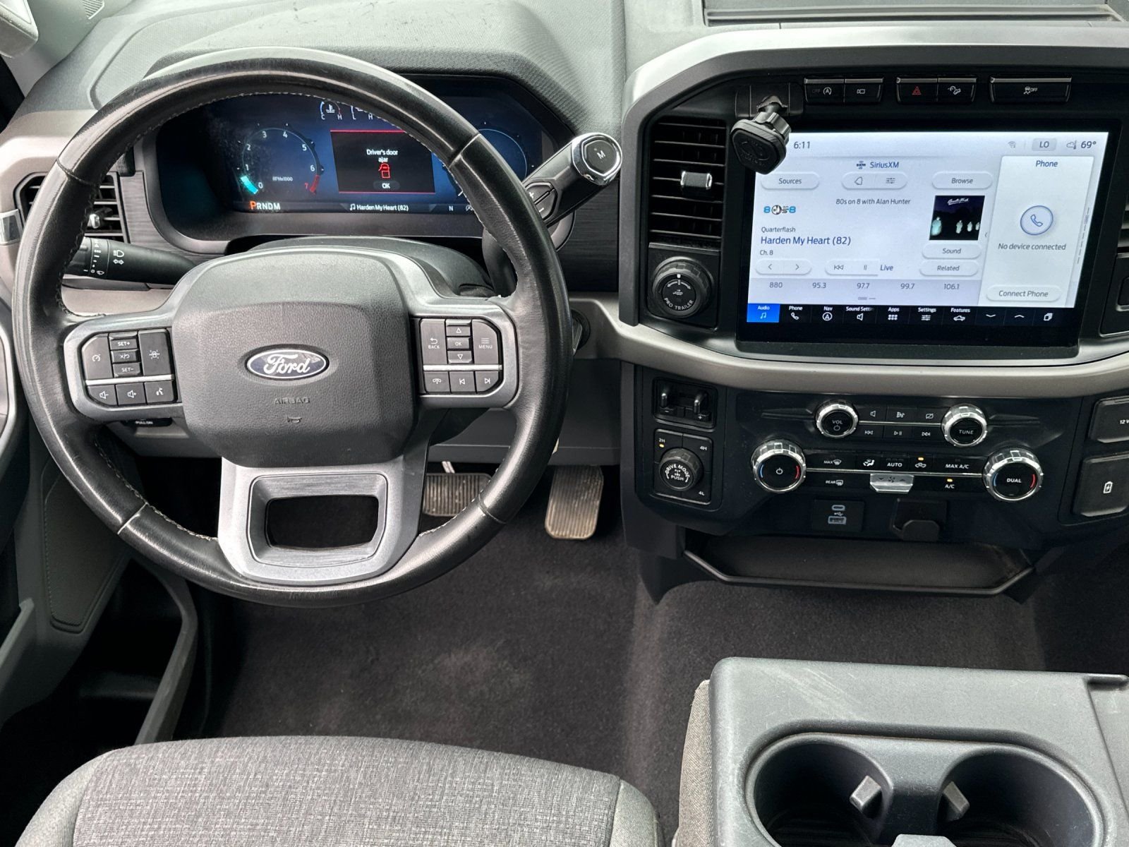 Used 2024 Atlas Blue Metallic Ford XLT image 12