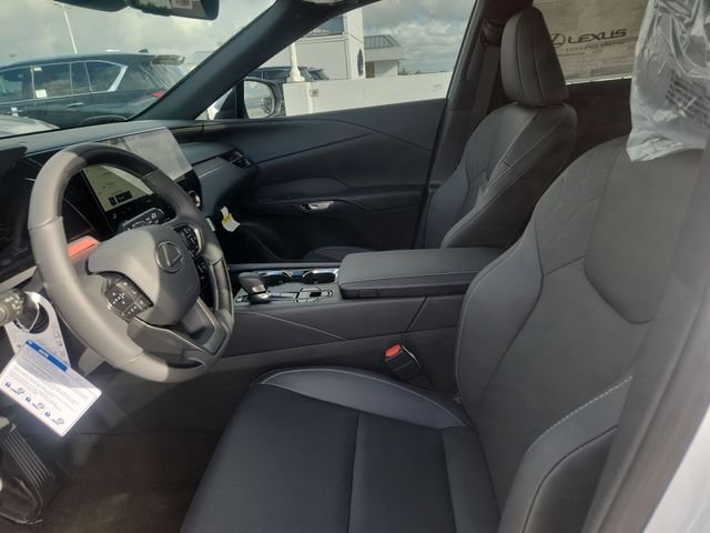 New 2026 Eminent White Pearl Lexus PREMIUM image 11