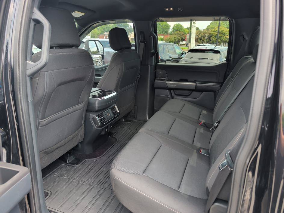 Used 2022 Black Metallic Ford XLT image 9