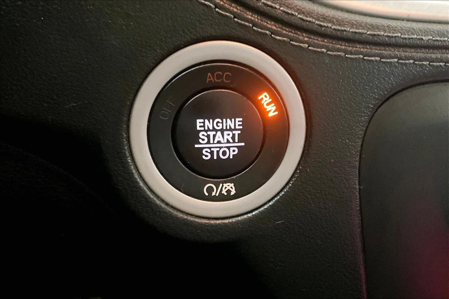 Used 2020 Frostbite Dodge R/T image 32