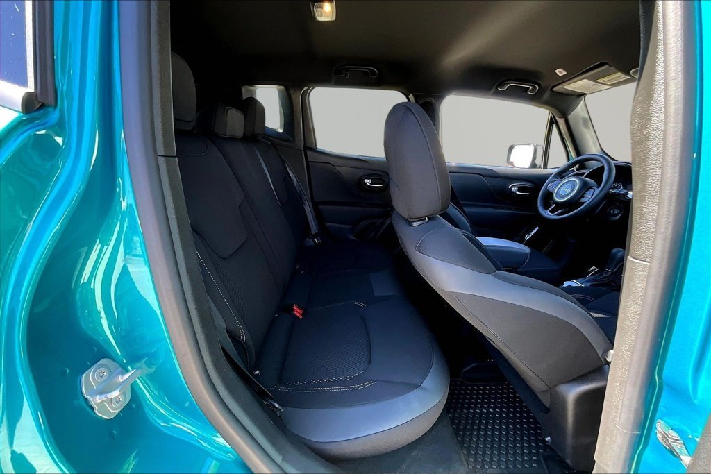 Used 2022 Teal Jeep Altitude image 24