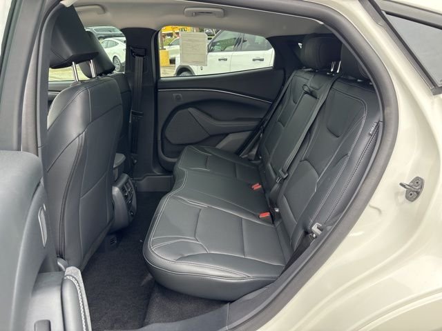 New 2026 Star White Metallic Tri-coat Ford Premium image 28