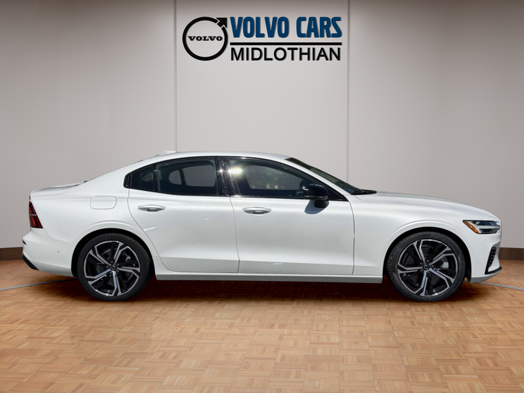 Used 2023 White Volvo T8 Plus Dark Theme image 18