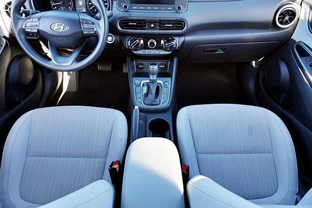 Used 2023 Silver Hyundai SEL image 19