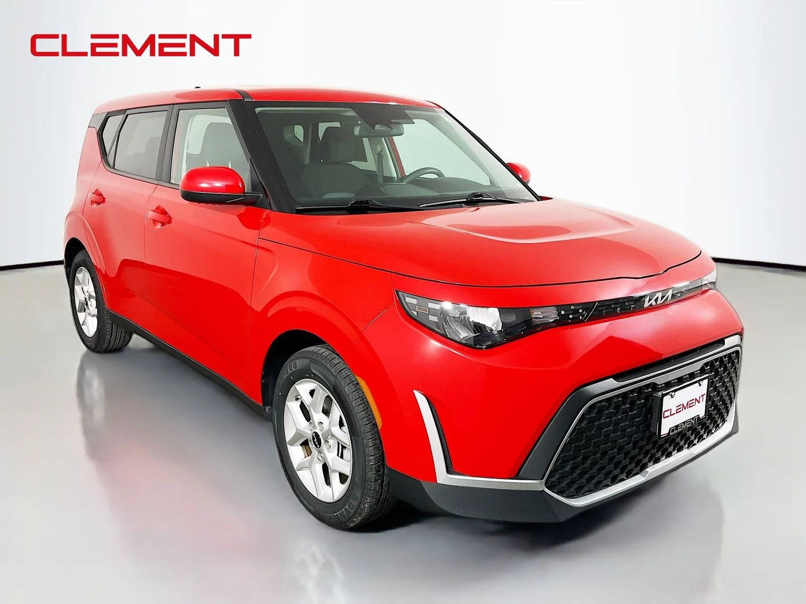 Used 2024 Red Kia LX image 4