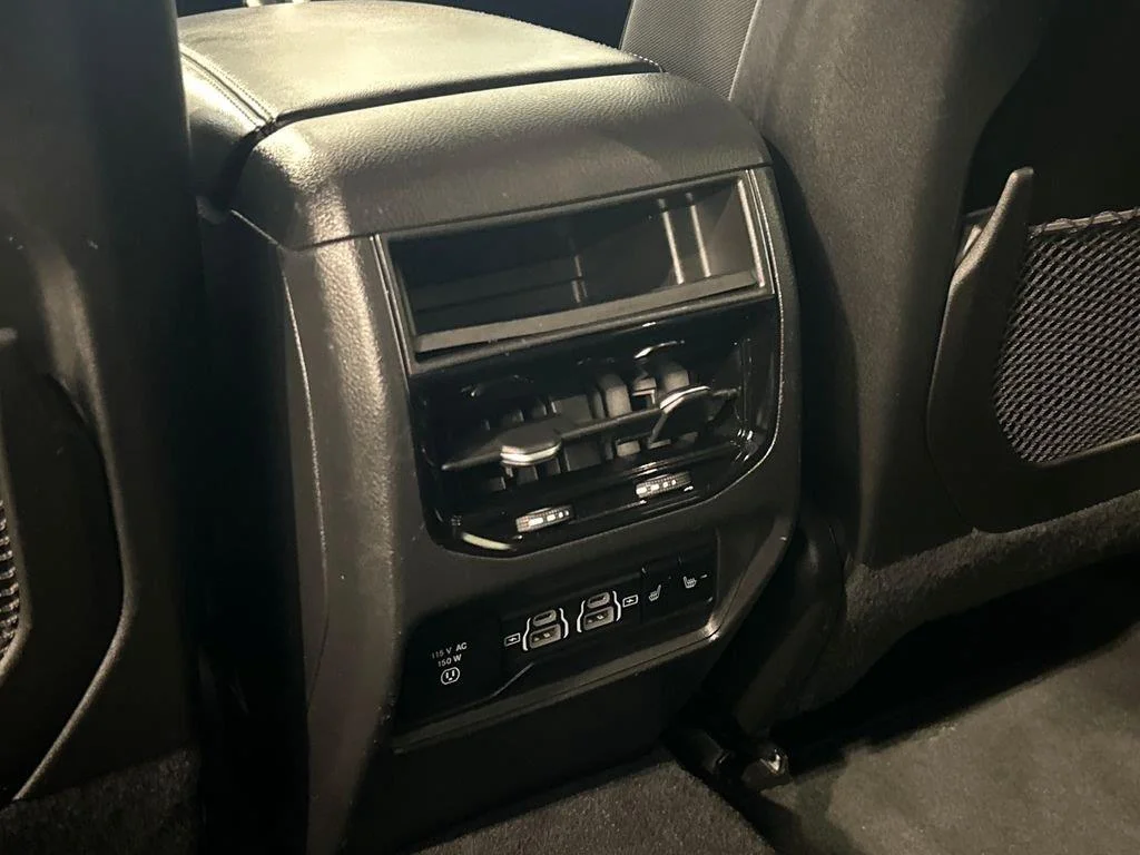 Used 2023 Gray Metallic Jeep Limited image 36