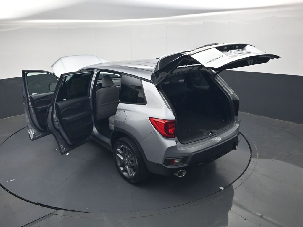 Used 2023  Honda EX-L image 42