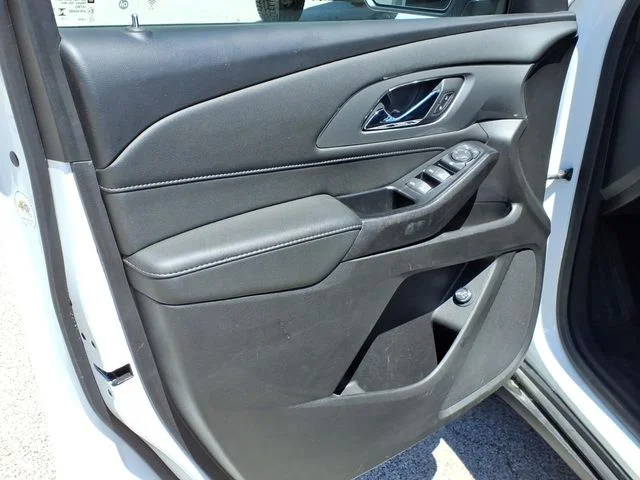 Used 2023 White Chevrolet LT image 8