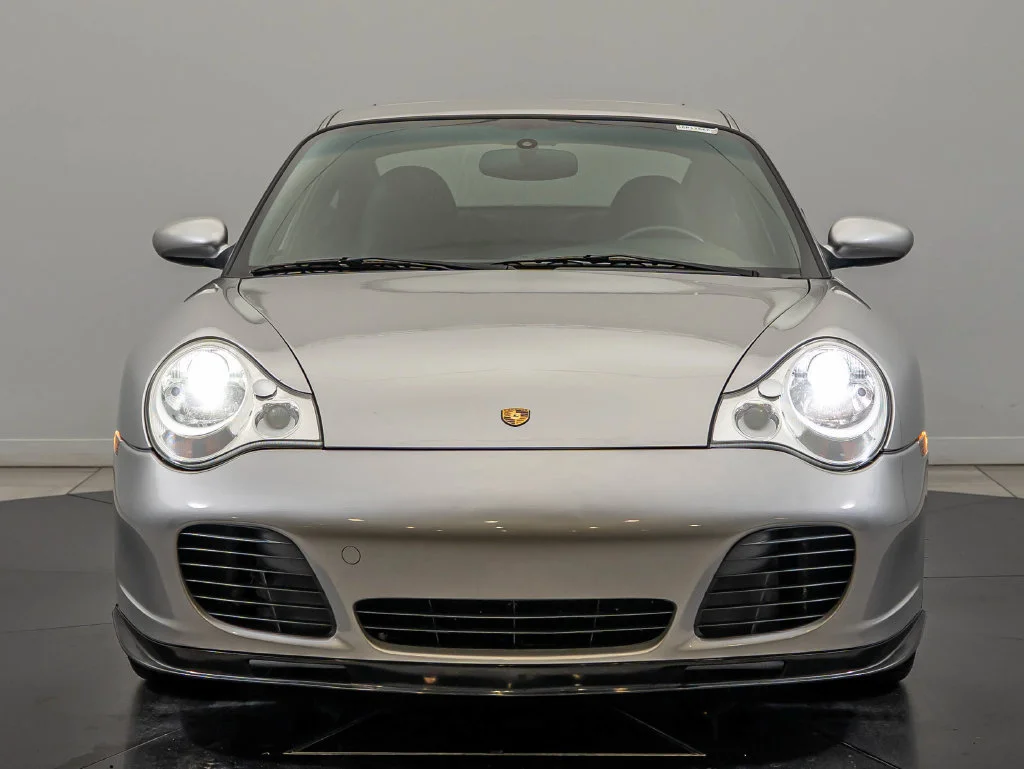 Used 2003 Arctic Silver Metallic Porsche  image 11
