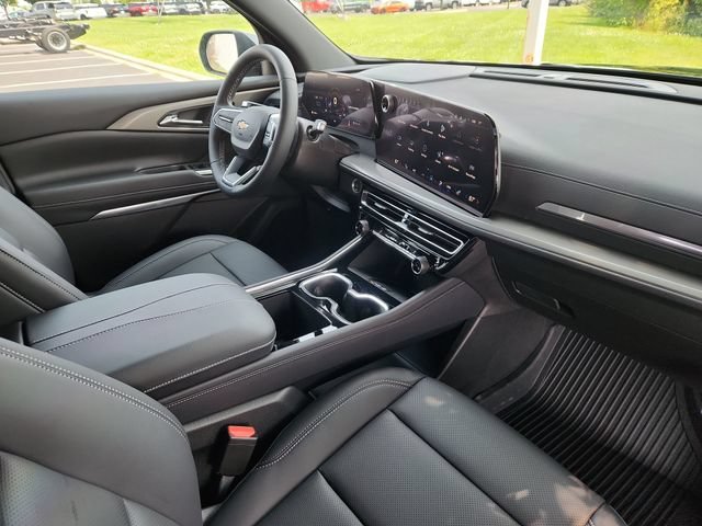 2027 Chevrolet Traverse LT - Photo 20
