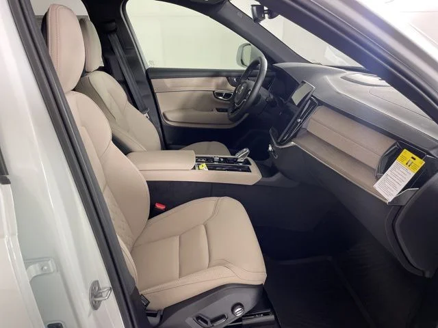 2026 Volvo XC90 Plus - Photo 46