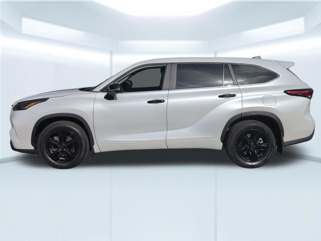 Used 2023 Beige Toyota L image 14
