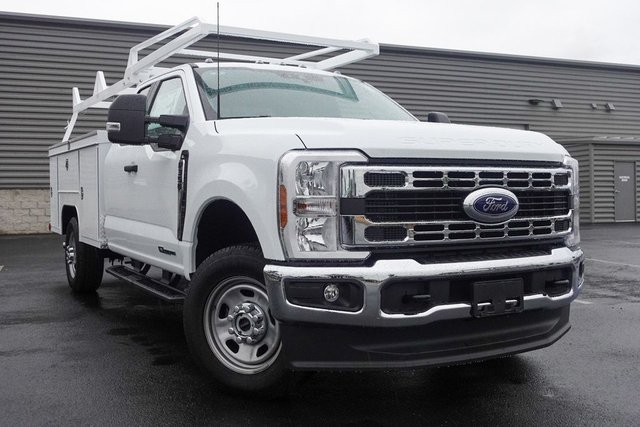 2025 Ford Chassis Cab F-350® XL