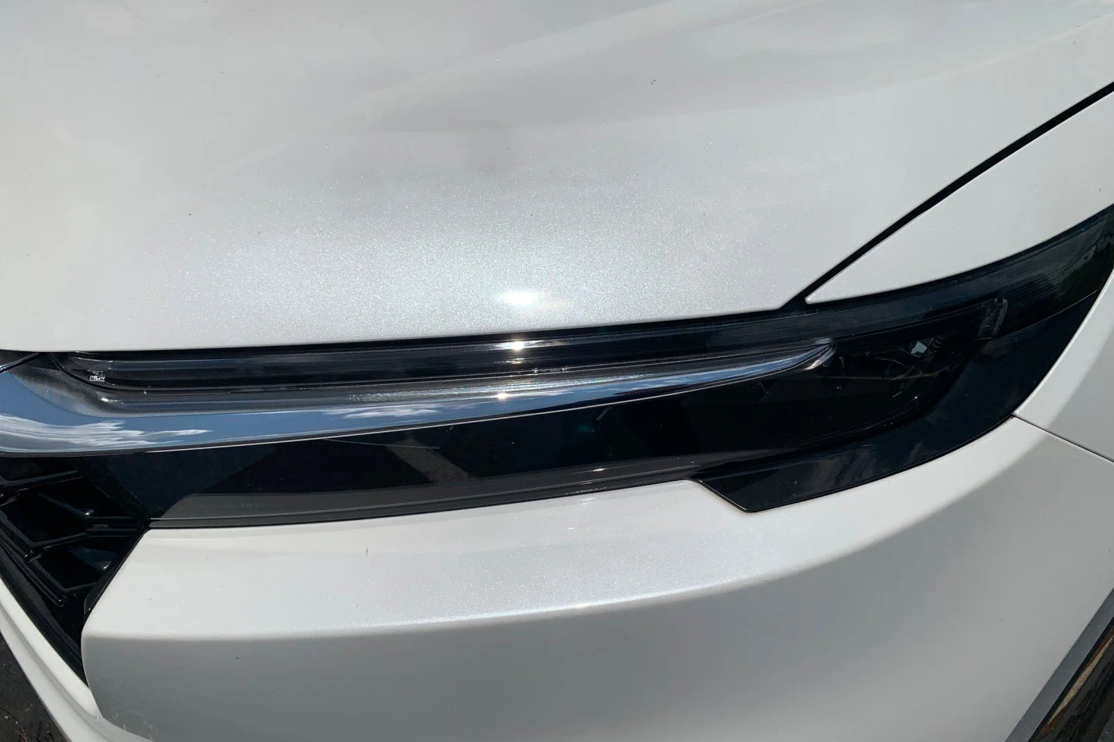 Used 2024 White Honda EX image 7