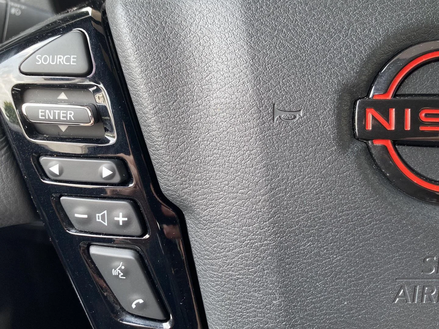 Used 2024 Bluestone Pearl Nissan PRO-4X image 40
