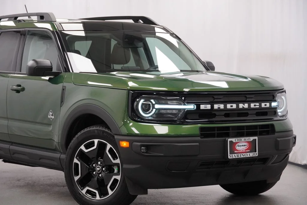 Used 2023 Green Ford Outer Banks image 3