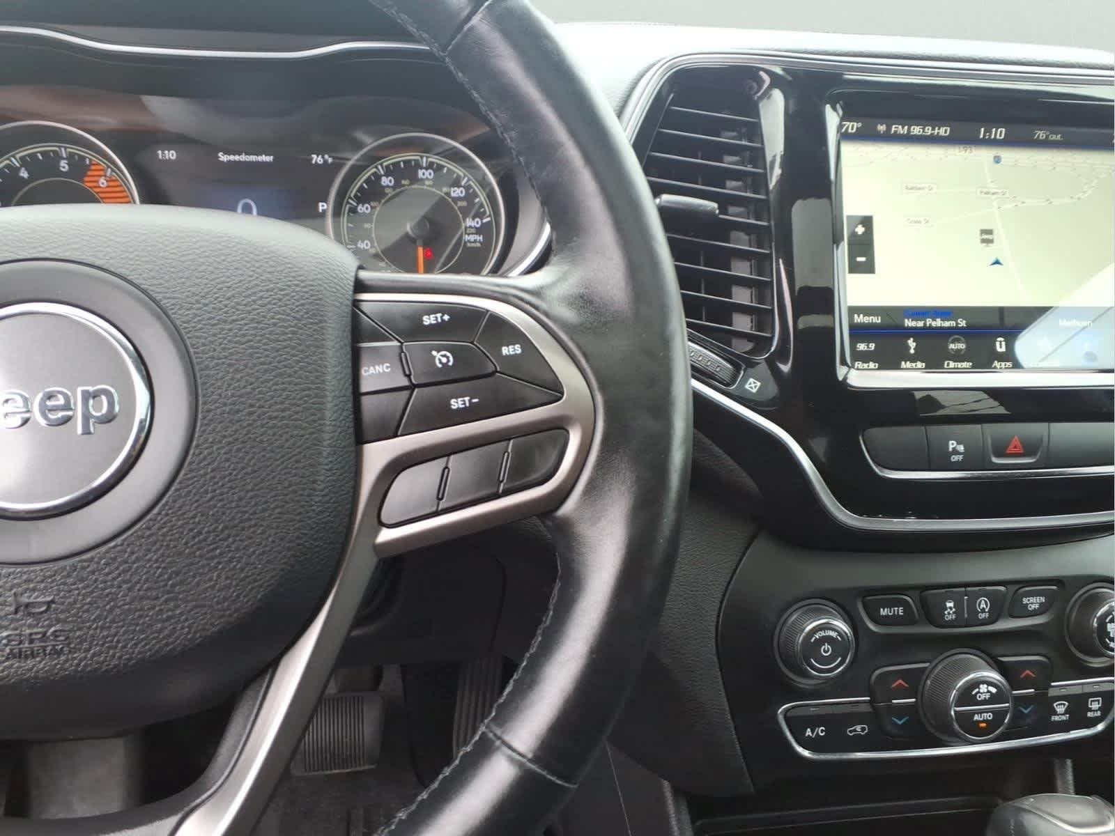 Used 2019 Bright White Clearcoat Jeep Limited image 28