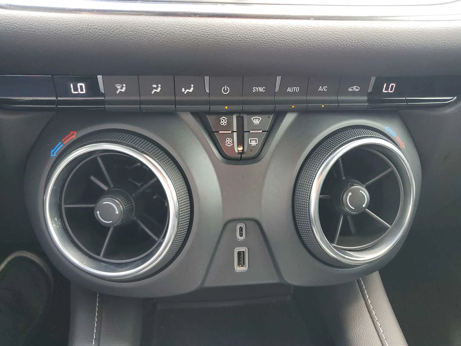 Used 2023 BLACK Chevrolet LT image 20