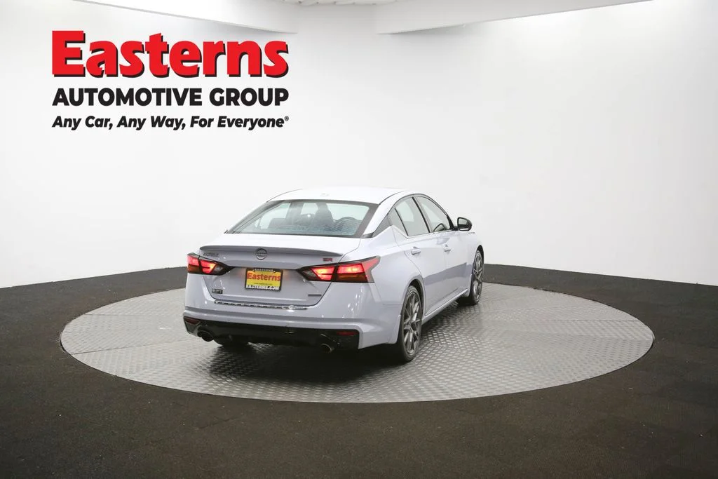 Used 2023 Gray Nissan 2.0 SR image 38
