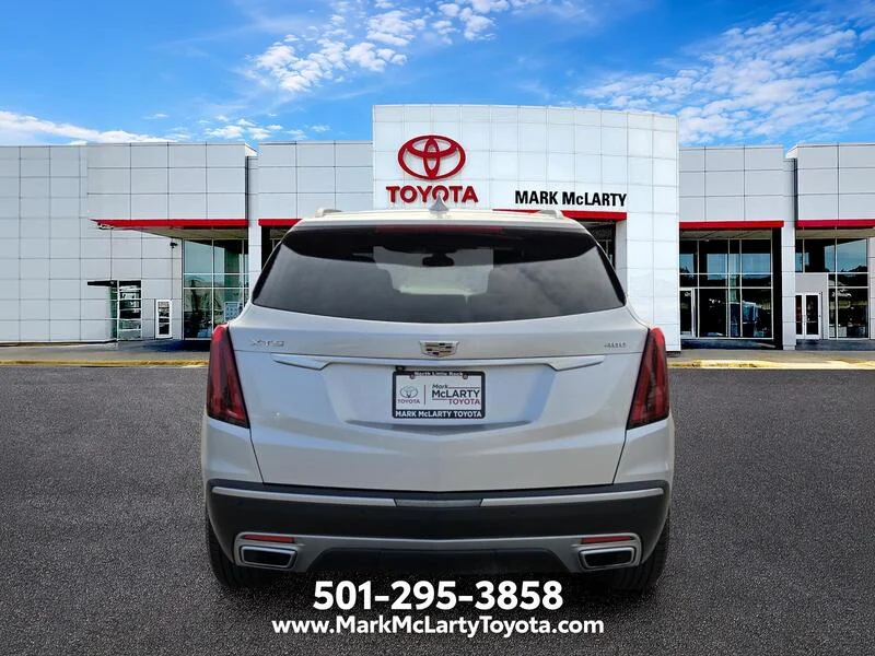 Used 2020 Radiant Silver Metallic CADILLAC FWD 4DR PREMIUM LUXURY image 4